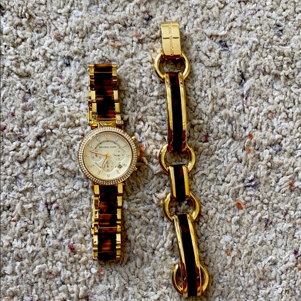 Michael Kors Watch and Bracelet  Set 🤎🤎